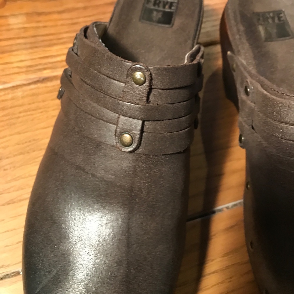 Frye Clogs - Picture 6 of 7